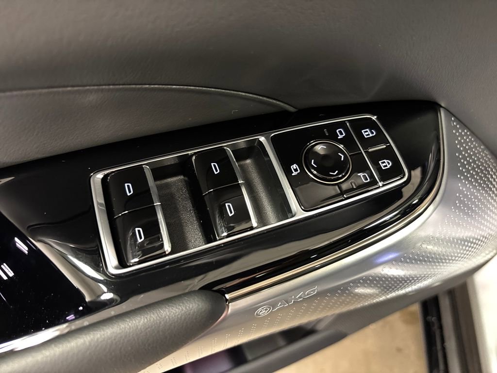 New 2026 Cadillac Lyriq V image 26