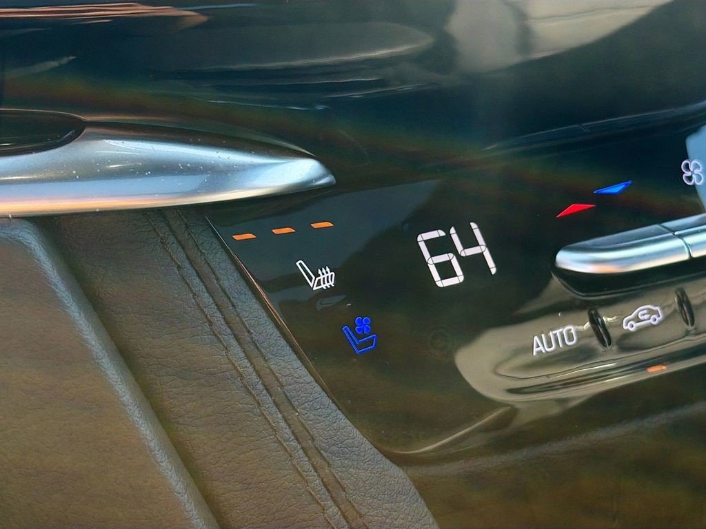 Certified 2025 Cadillac XT6 Premium Luxury w/ Platinum Package image 25