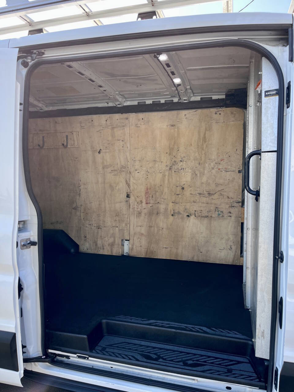 Used 2019 Ford Transit 350 148 Medium Roof image 15