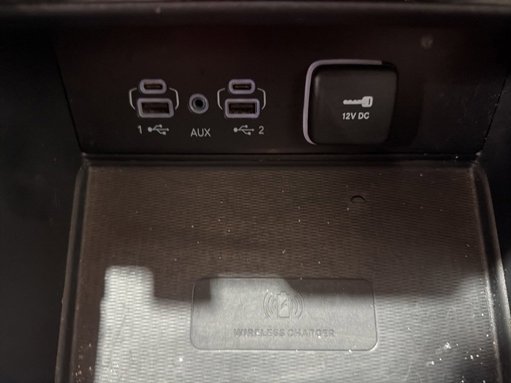 Used 2024 Jeep Grand Cherokee L Limited w/ Luxury Tech Group II image 21