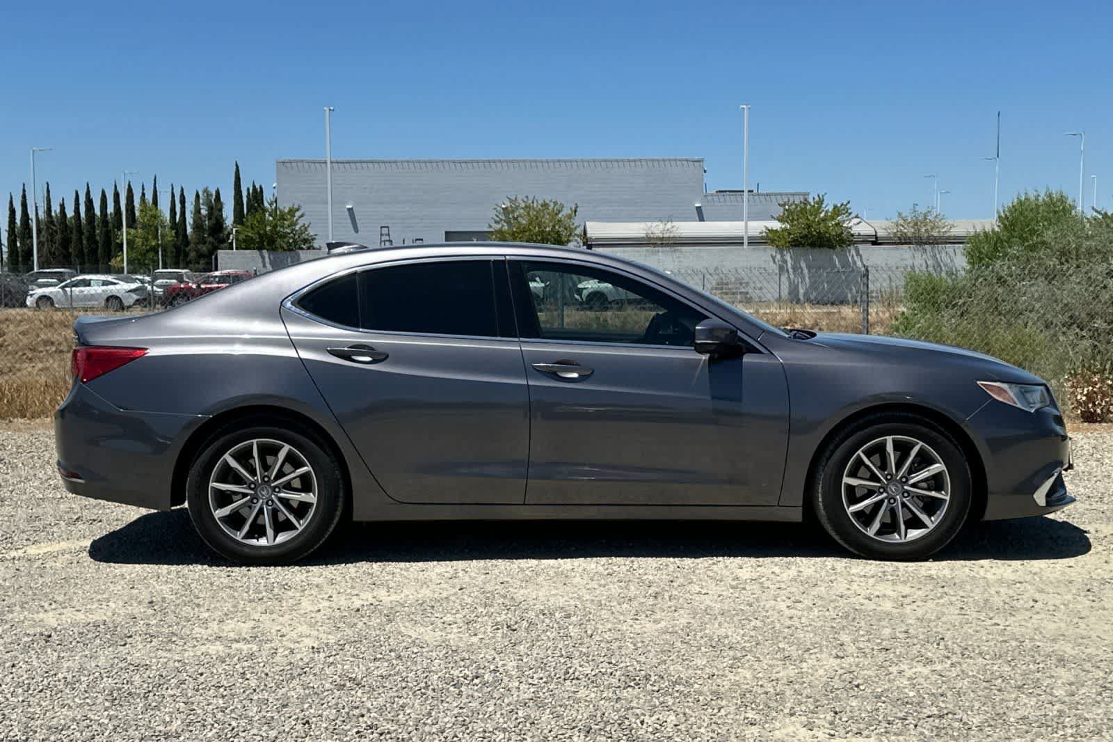 Used 2019 Acura TLX FWD image 9