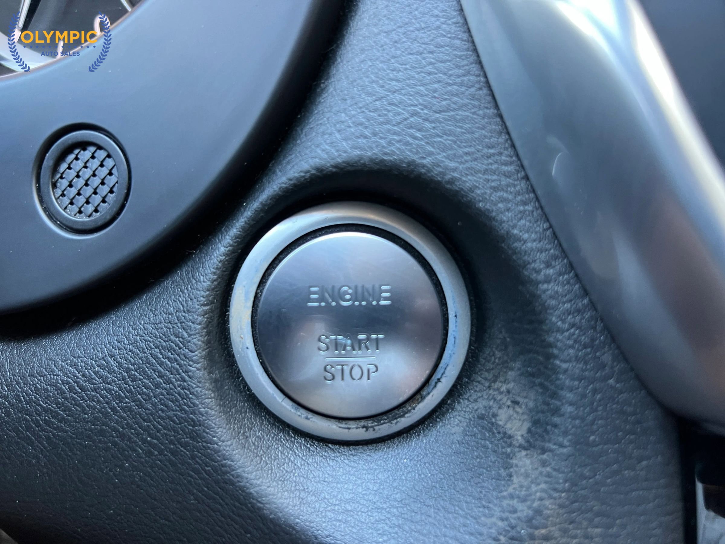 Used 2018 INFINITI QX30 Premium w/ Cargo Package AWD/4WD image 29