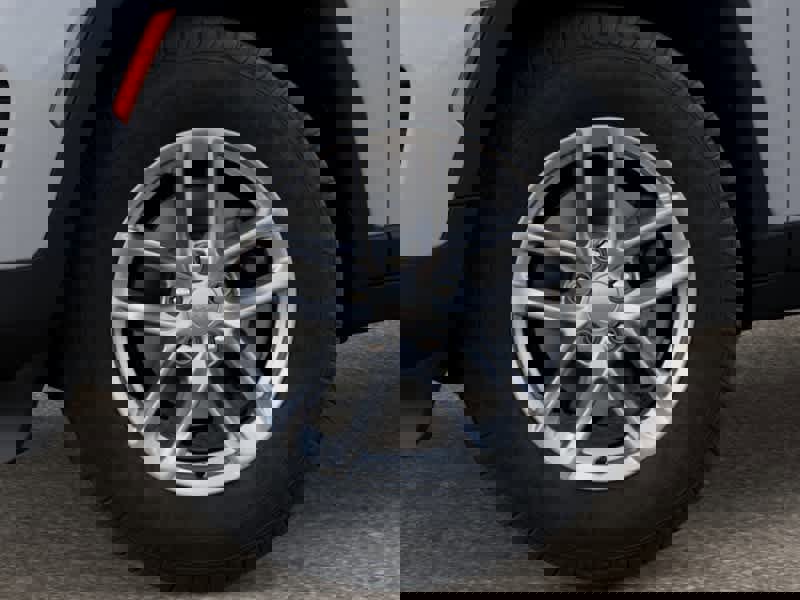 New 2025 Jeep Grand Cherokee Laredo X image 8