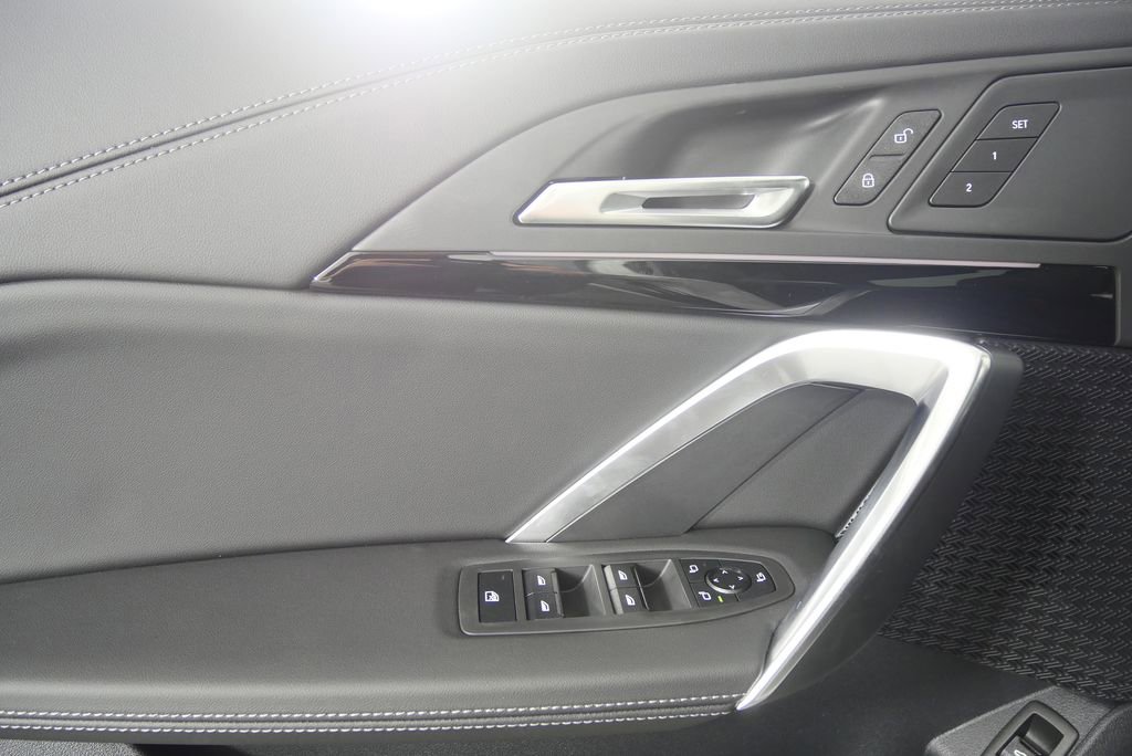 Used 2026 BMW X1 xDrive28i w/ Convenience Package image 8