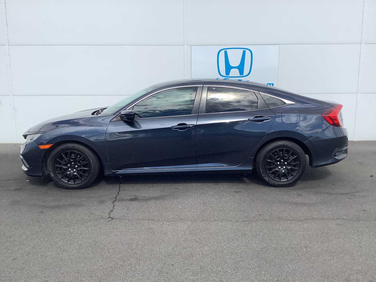 Used 2020 Honda Civic LX image 2