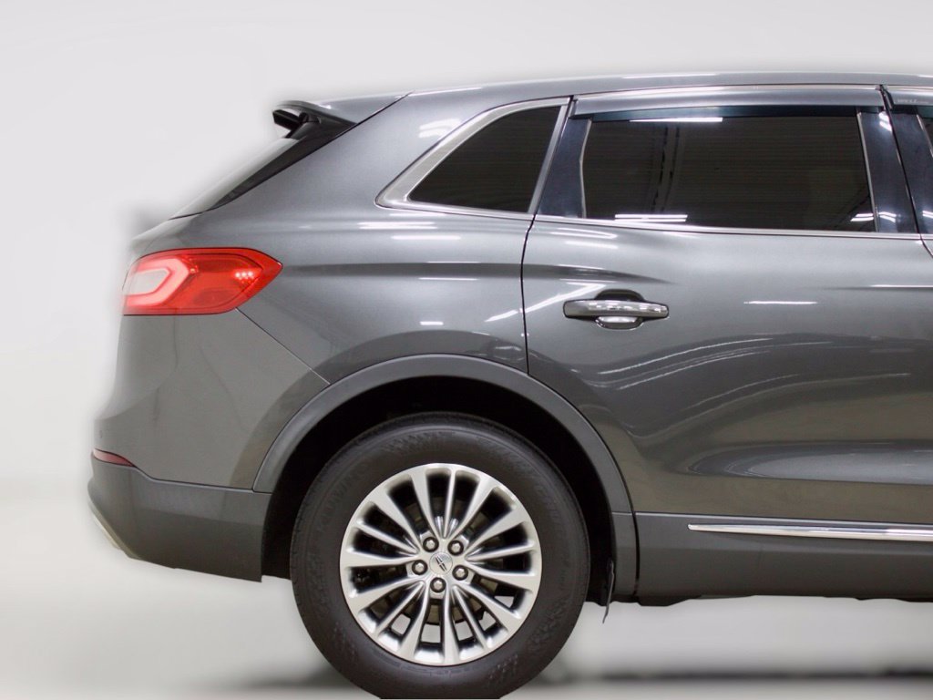 Used 2018 Lincoln MKX Select w/ Select Plus Package AWD/4WD image 9