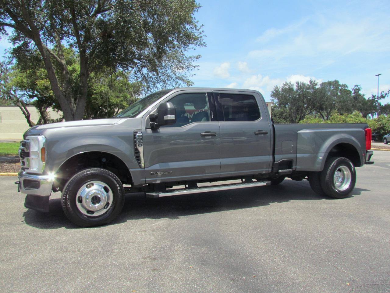 Used 2024 Ford F350 XLT AWD/4WD image 5
