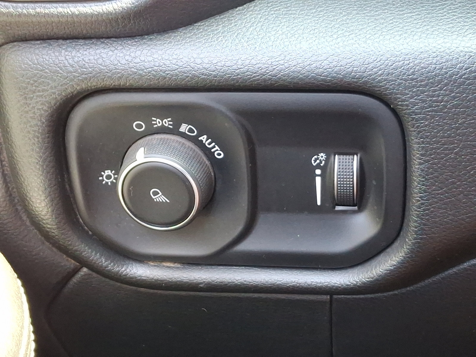 Used 2021 RAM 2500 Big Horn image 22