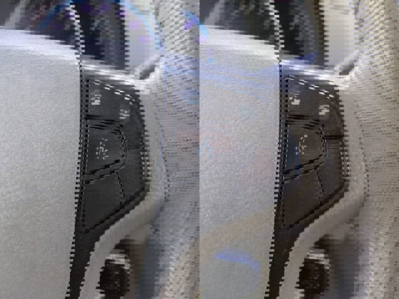 Used 2014 Toyota Sienna XLE image 25