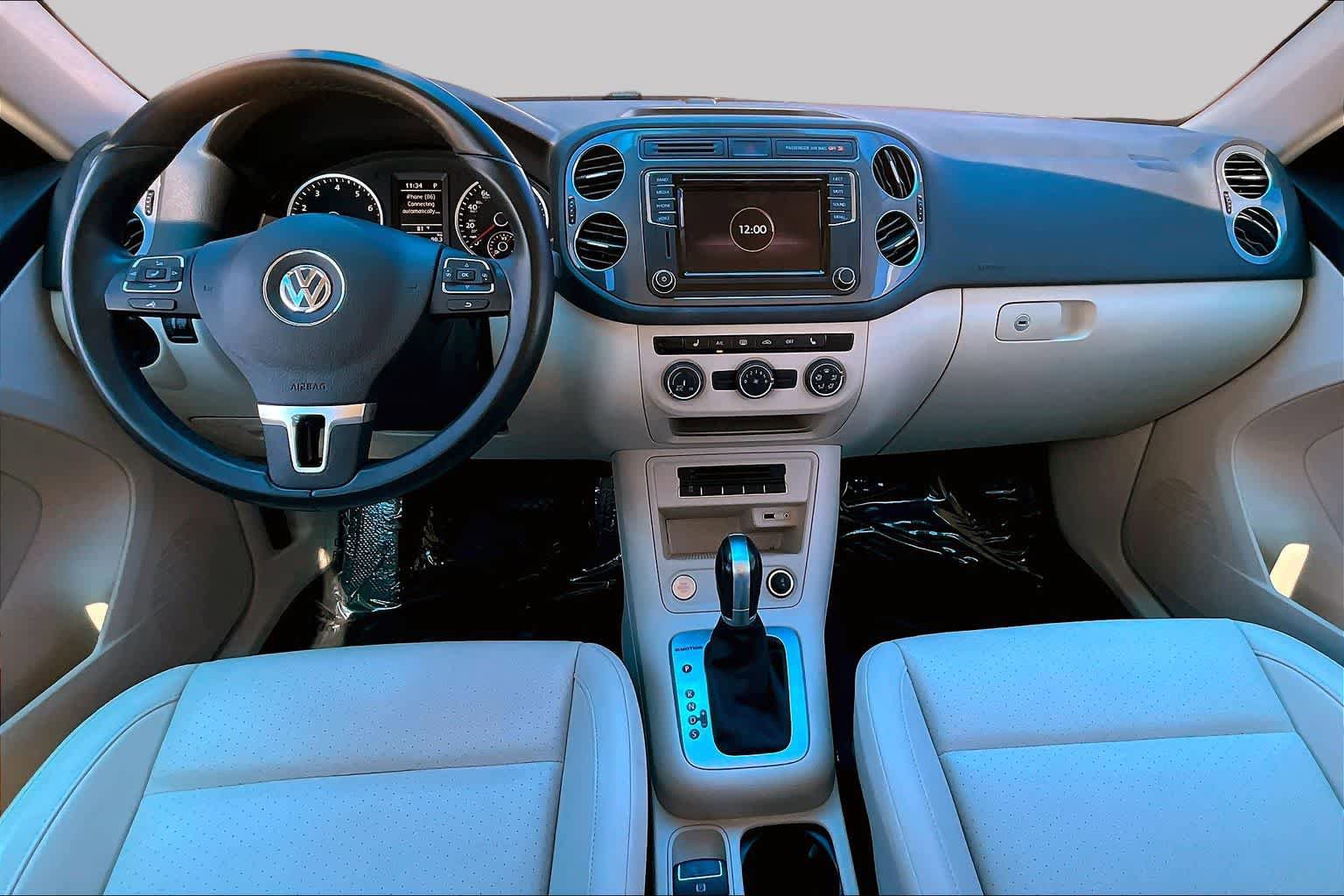 Used 2017 Volkswagen Tiguan S AWD/4WD image 16