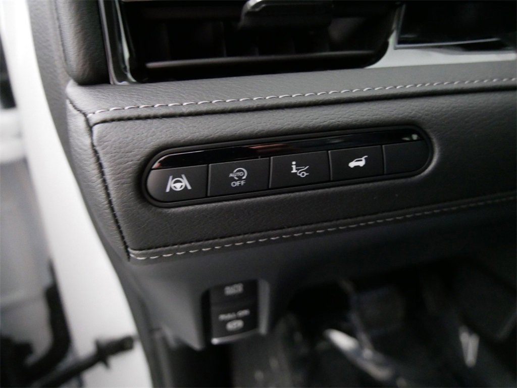 New 2025 INFINITI QX80 Sensory image 16