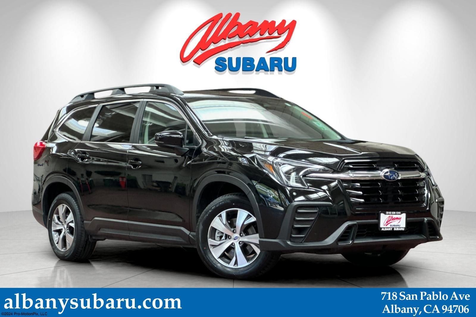 Used 2025 Subaru Ascent Premium image 1