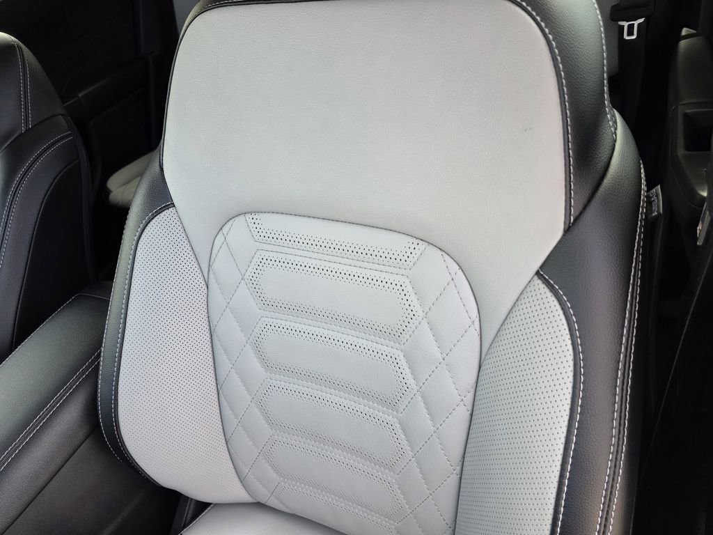 Used 2024 Ford Escape Platinum w/ Premium Technology Package image 15