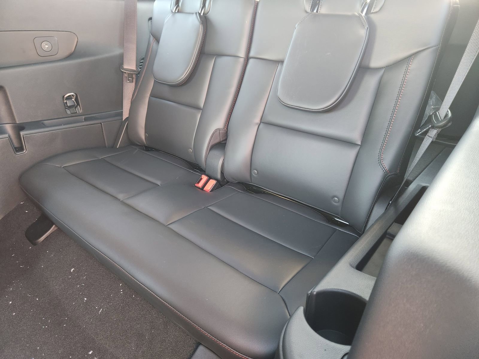 New 2026 Ford Explorer ST-Line w/ ST-Line Street Pack image 25