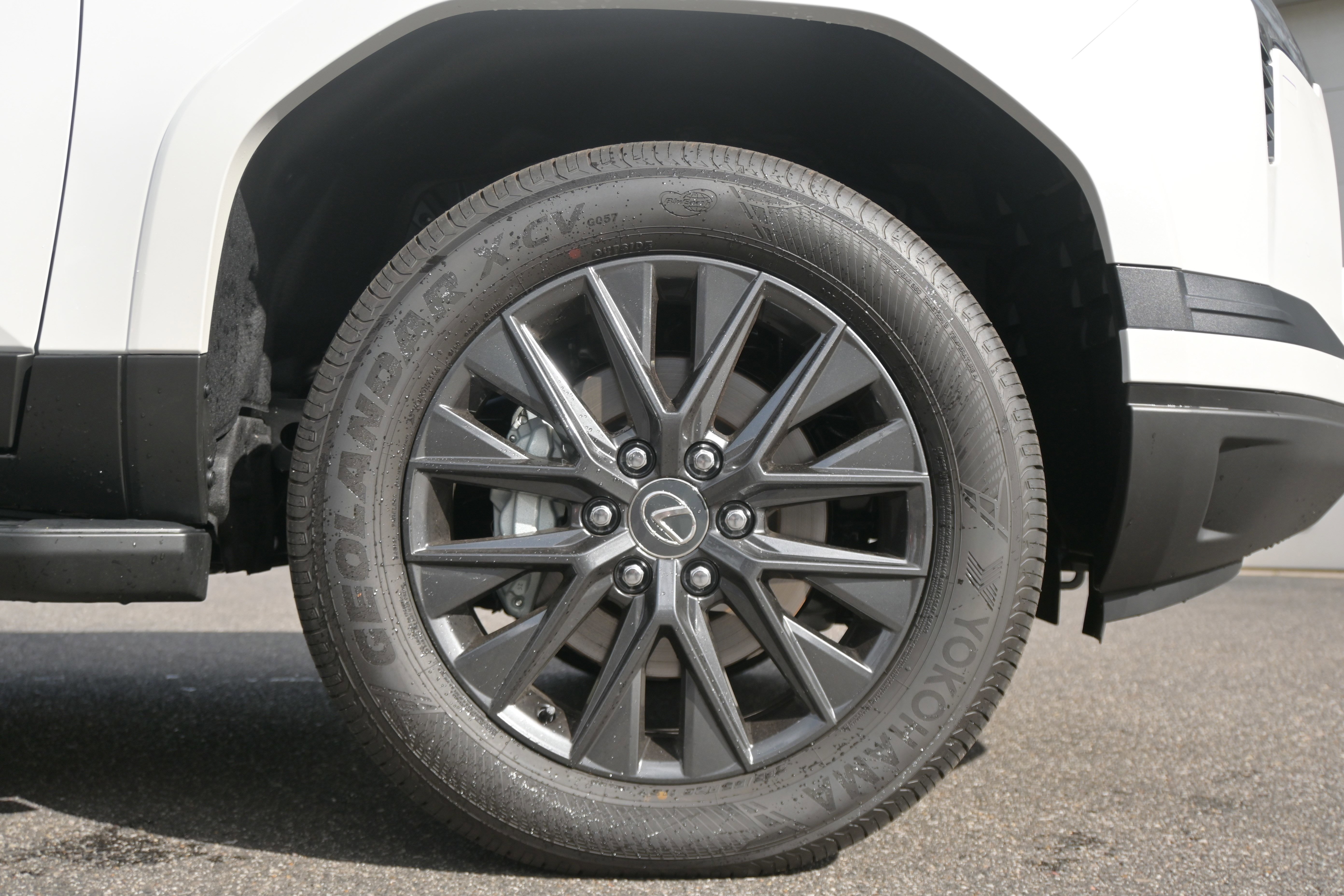 Used 2026 Lexus GX 550 GX 550 Premium w/ Cold Area Package image 13