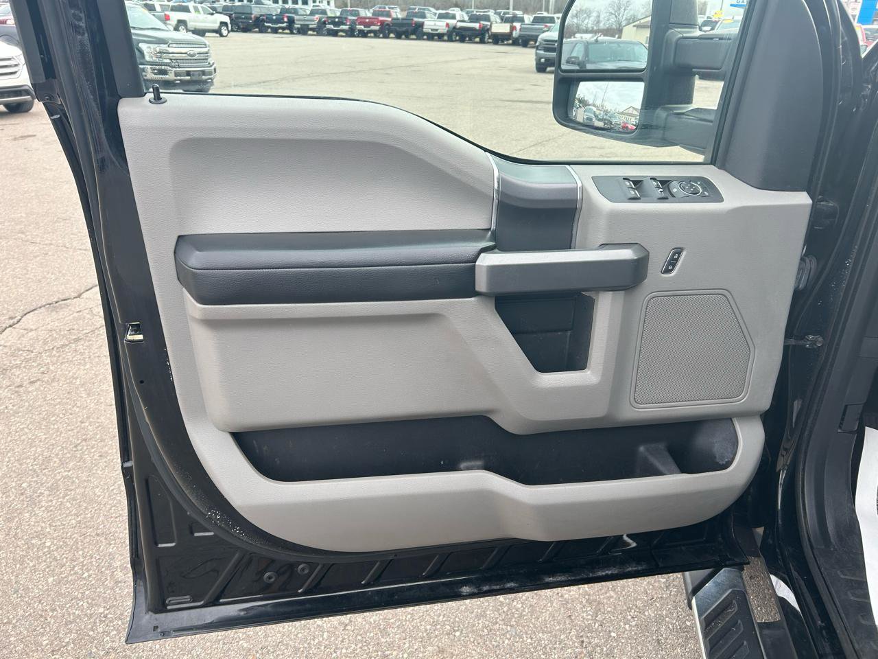 Used 2018 Ford F150 XLT w/ Equipment Group 302A Luxury image 14