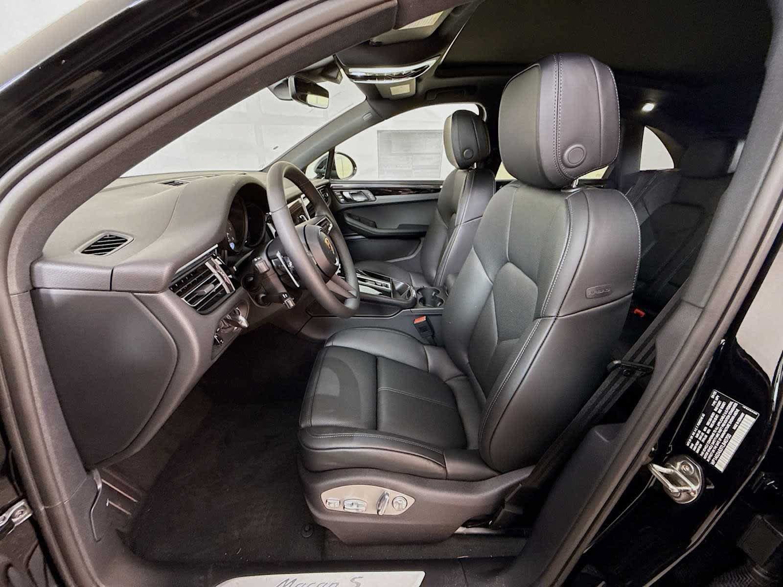 New 2026 Porsche Macan S AWD/4WD image 33