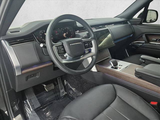 Certified 2025 Land Rover Range Rover SE AWD/4WD image 10