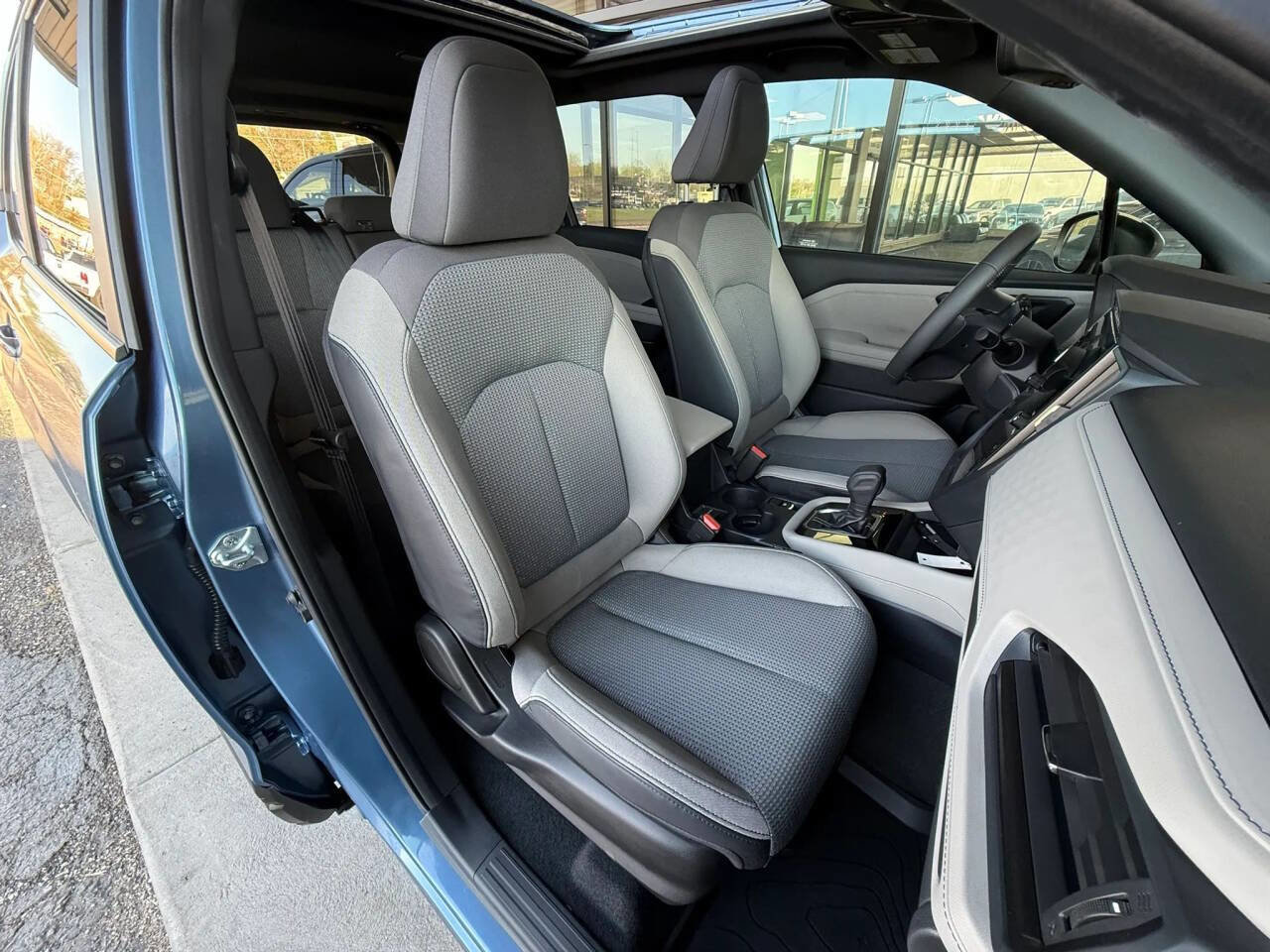 Used 2025 Subaru Forester Premium w/ Convenience Package #1 image 8