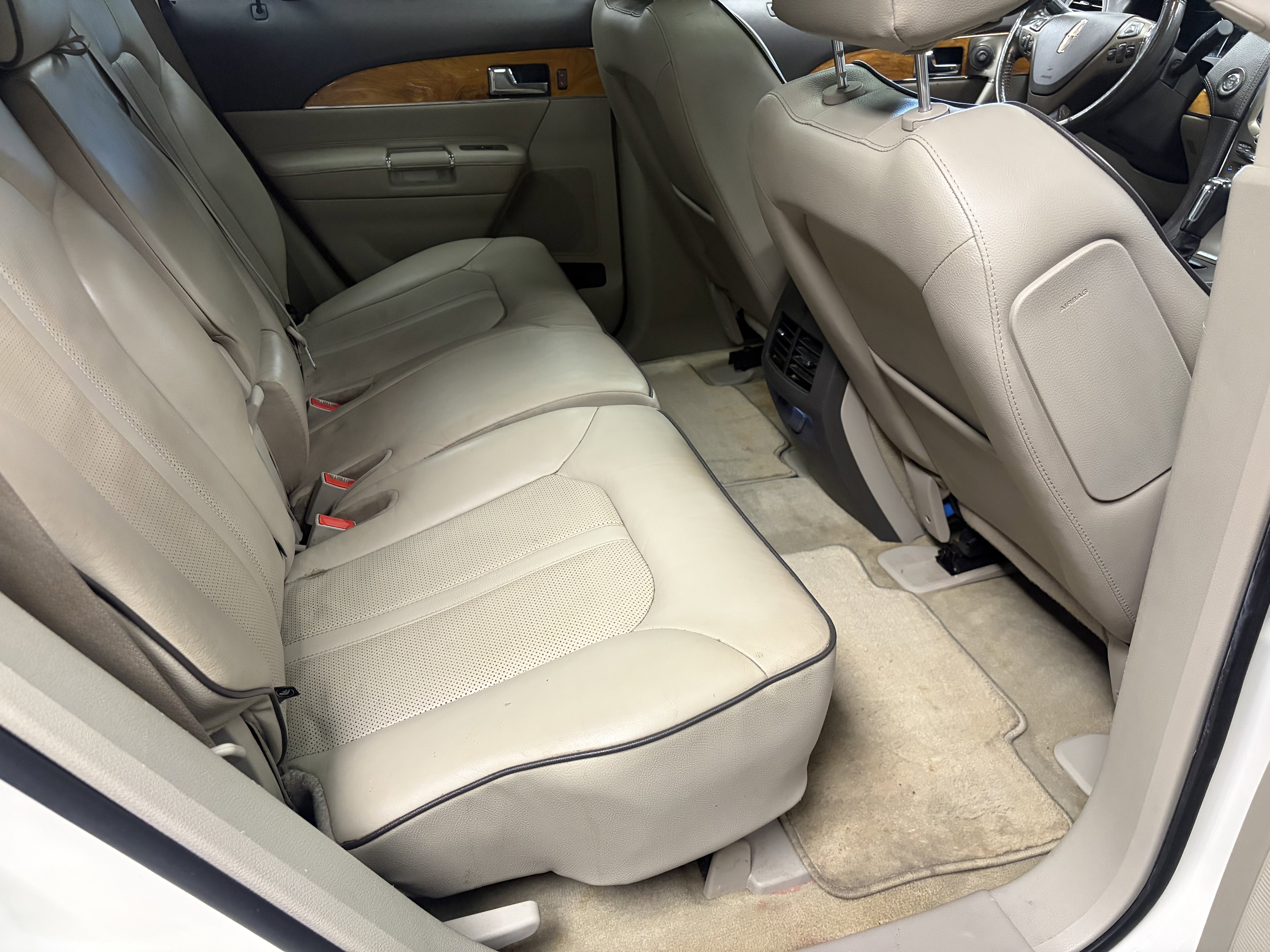 Used 2013 Lincoln MKX FWD image 13