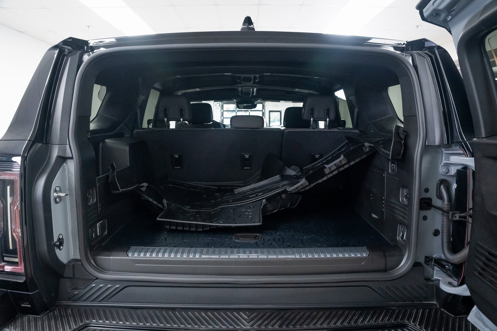 Used 2024 GMC Hummer EV 2X w/ Extreme Off-Road Package image 8