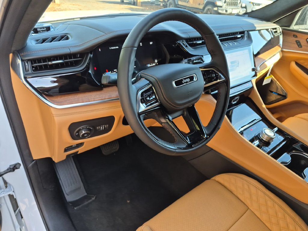 New 2027 Jeep Grand Cherokee Summit AWD/4WD image 13