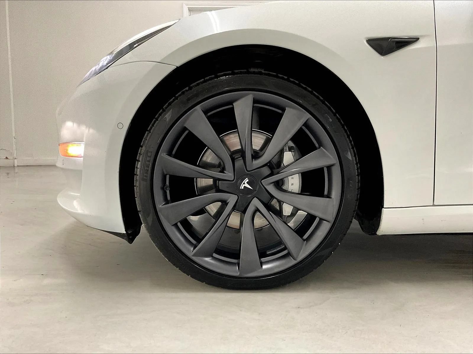 Used 2022 Tesla Model 3 Long Range AWD/4WD image 38
