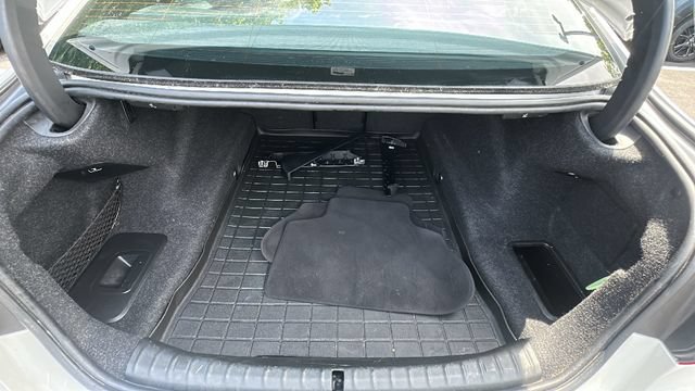 Used 2017 BMW 530i xDrive AWD/4WD image 36