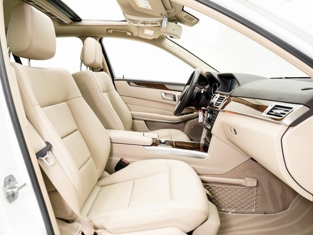 Used 2015 Mercedes-Benz E 250 BlueTEC 4MATIC Sedan image 23