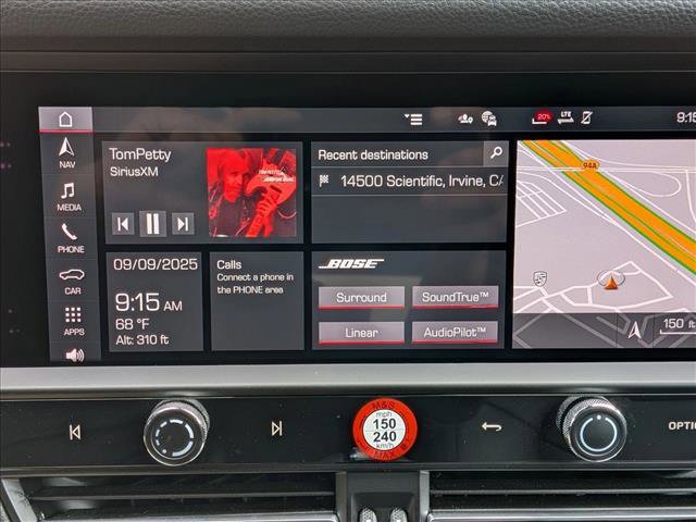 Certified 2025 Porsche Macan image 17