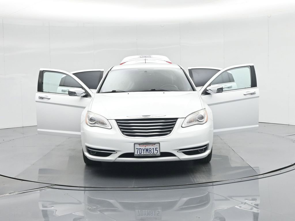 Used 2014 Chrysler 200 Limited image 32