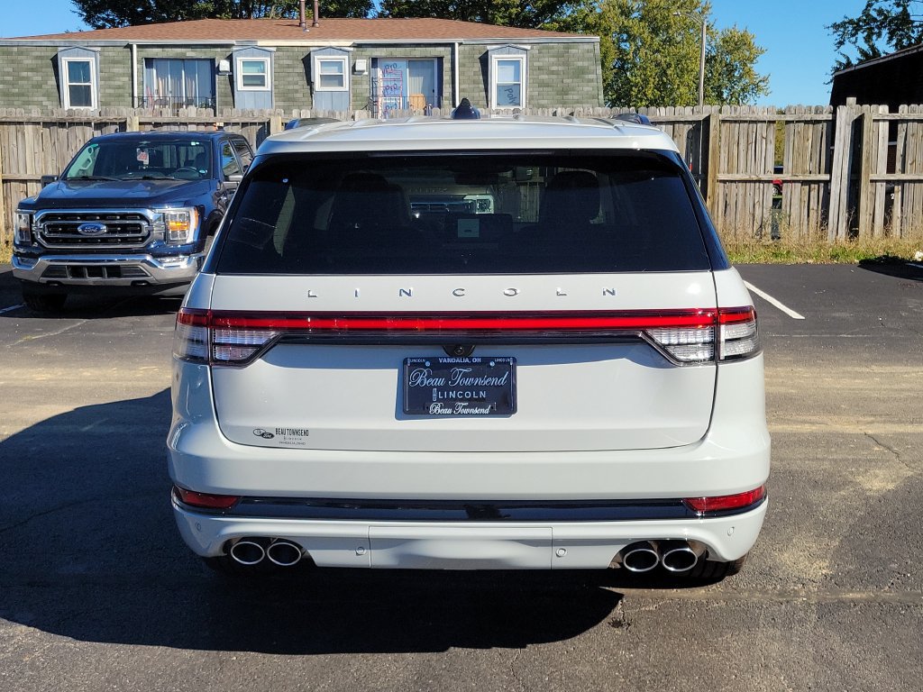 New 2027 Lincoln Aviator Reserve AWD/4WD image 5
