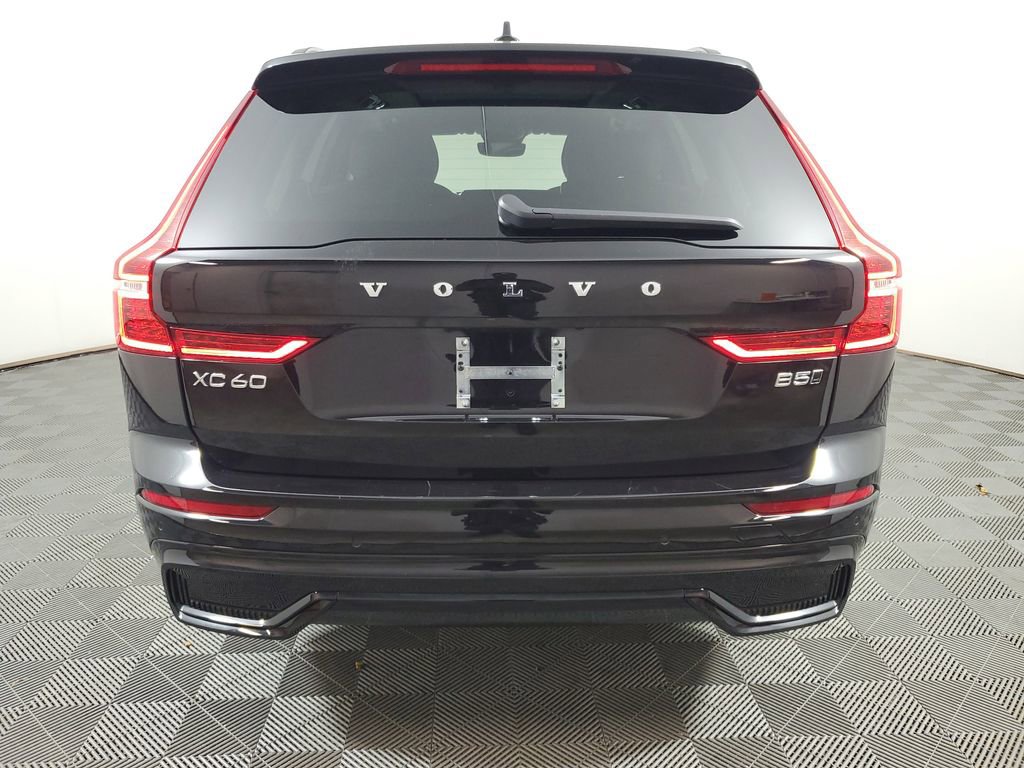 Used 2024 Volvo XC60 B5 Plus w/ Climate Package AWD/4WD image 7