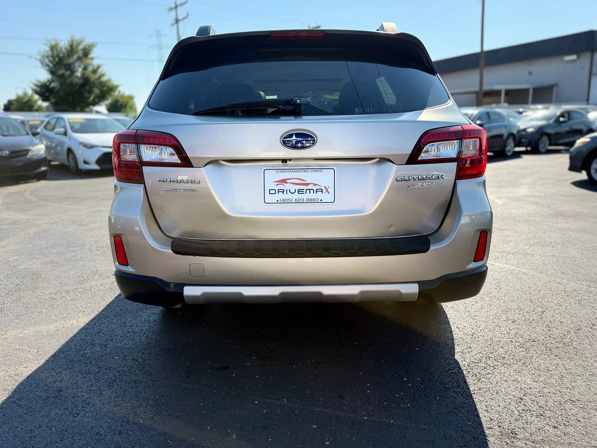 Used 2015 Subaru Outback 2.5i Limited AWD/4WD image 4