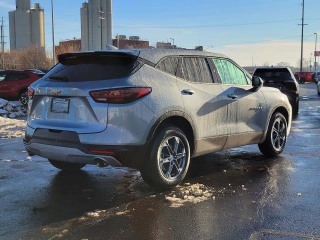 Used 2025 Chevrolet Blazer LT image 2