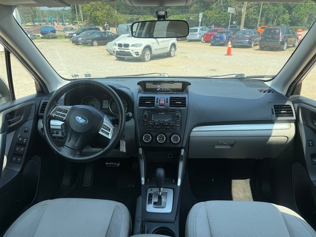 Used 2015 Subaru Forester 2.5i Premium w/ All-Weather Package AWD/4WD image 17