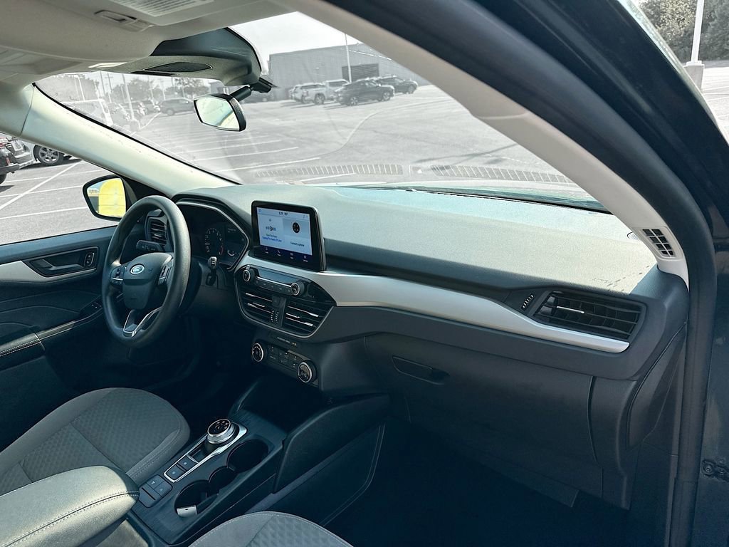Used 2022 Ford Escape SE image 34