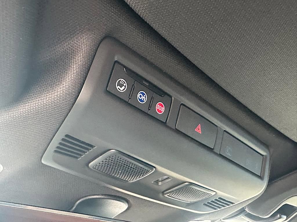 New 2026 Chevrolet Corvette Stingray Convertible w/ Z51 Performance Package image 23