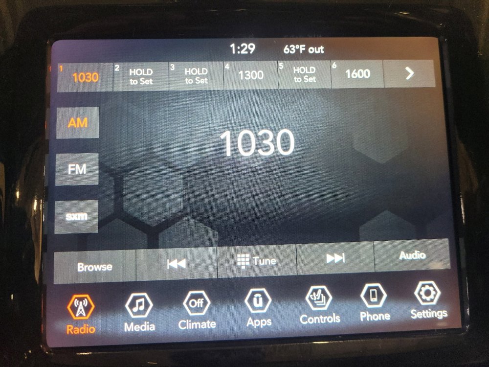 Used 2020 Jeep Cherokee Limited image 25