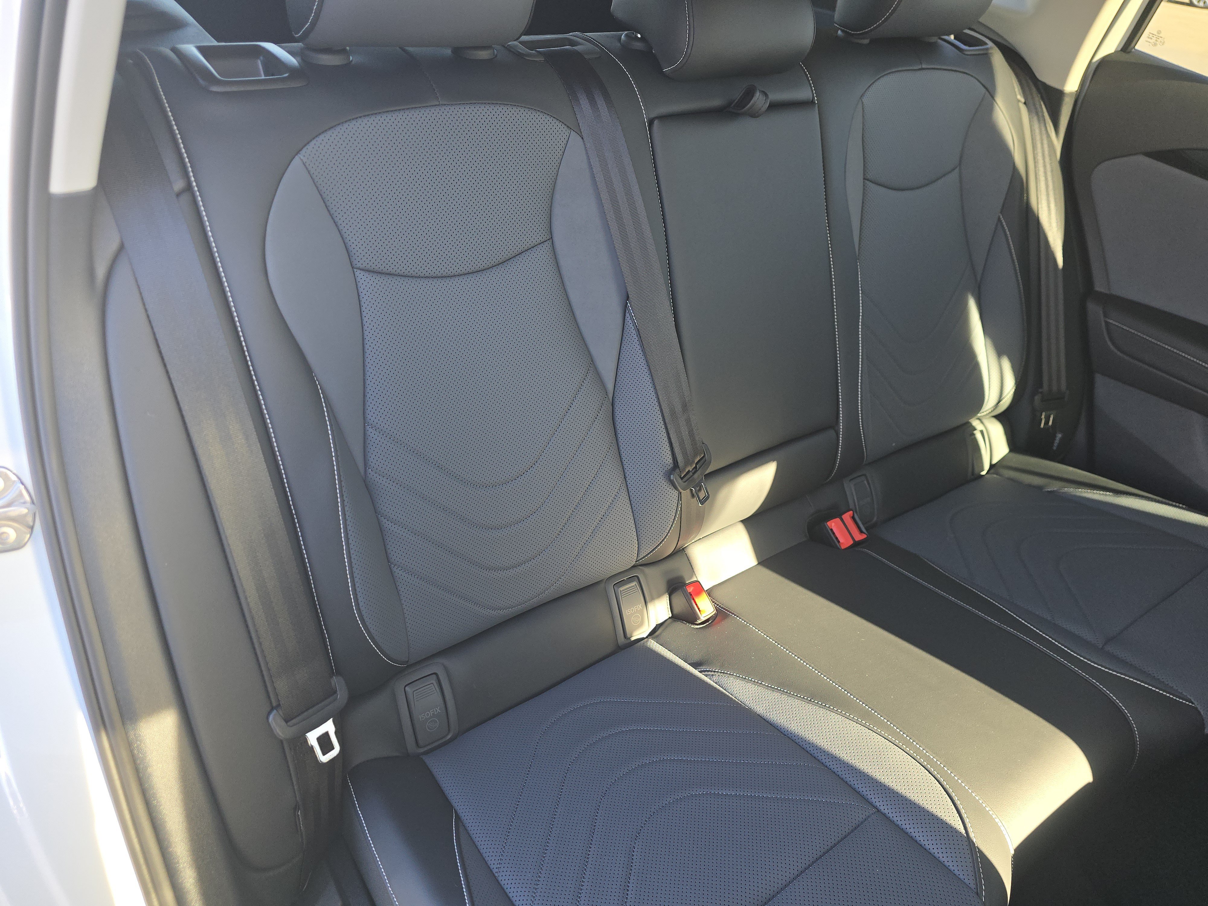 New 2026 Volkswagen Tiguan SE AWD/4WD image 17