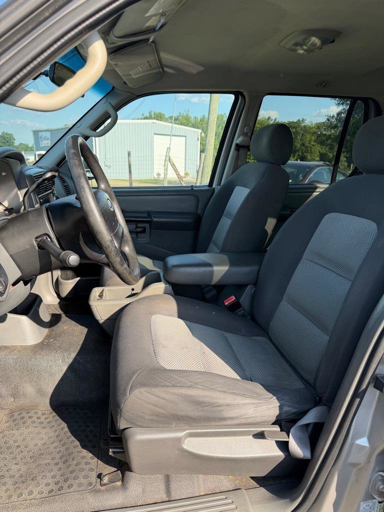 Used 2005 Ford Explorer Sport Trac XLS RWD image 10