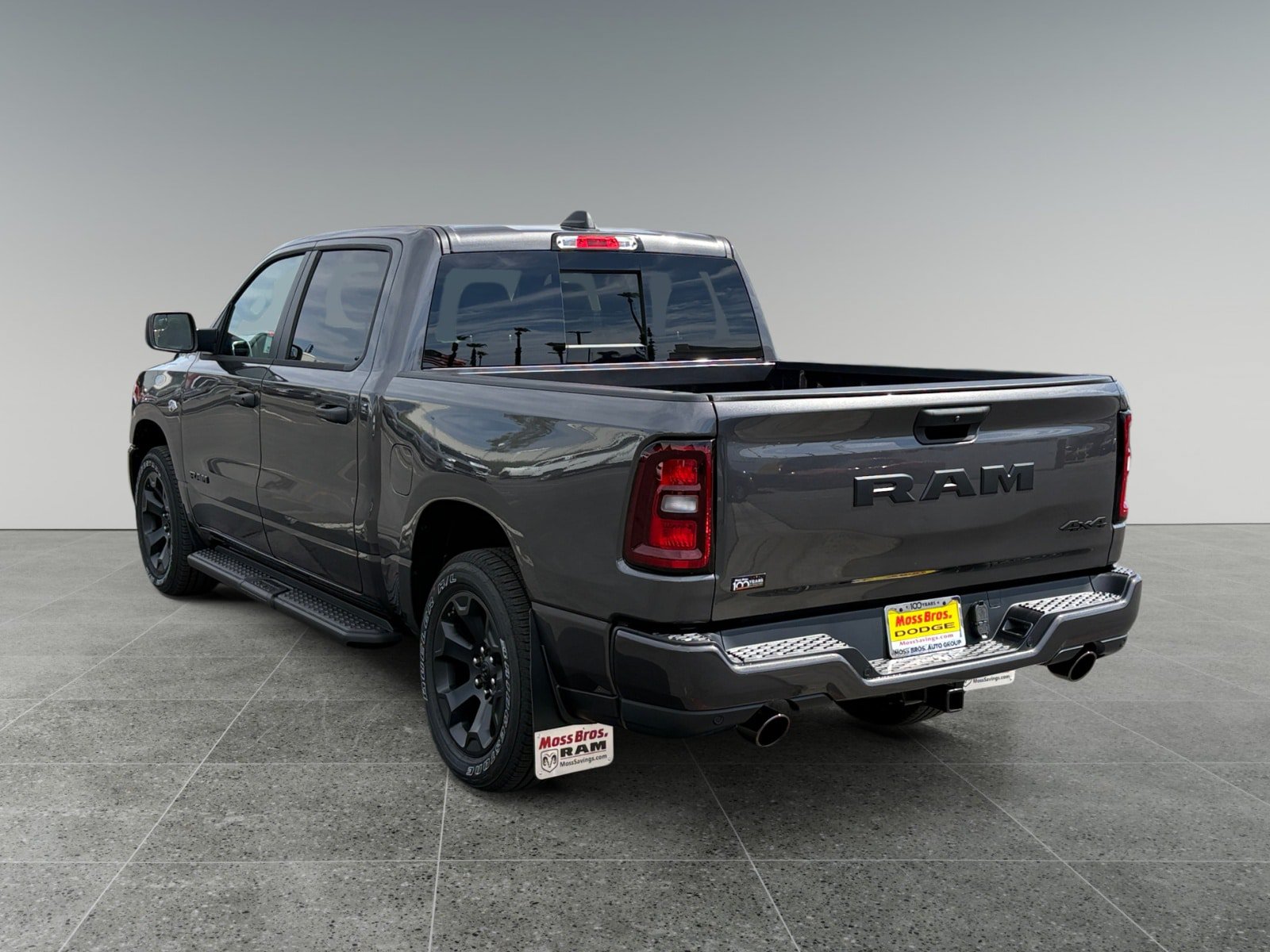 New 2026 RAM 1500 Express AWD/4WD image 3