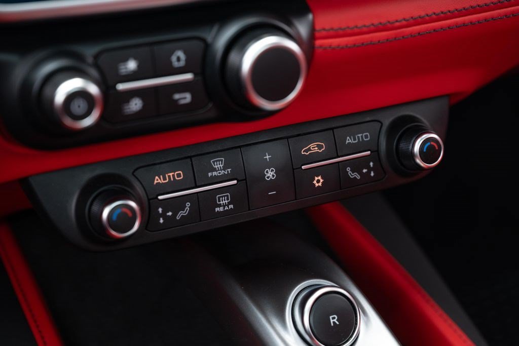 Used 2022 Ferrari Portofino M RWD image 50