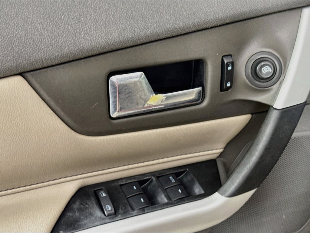 Used 2014 Ford Edge SEL w/ Equipment Group 204A FWD image 20