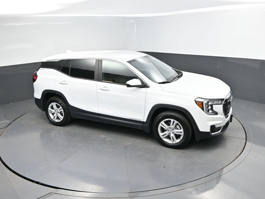 Used 2024 GMC Terrain SLE AWD/4WD image 24