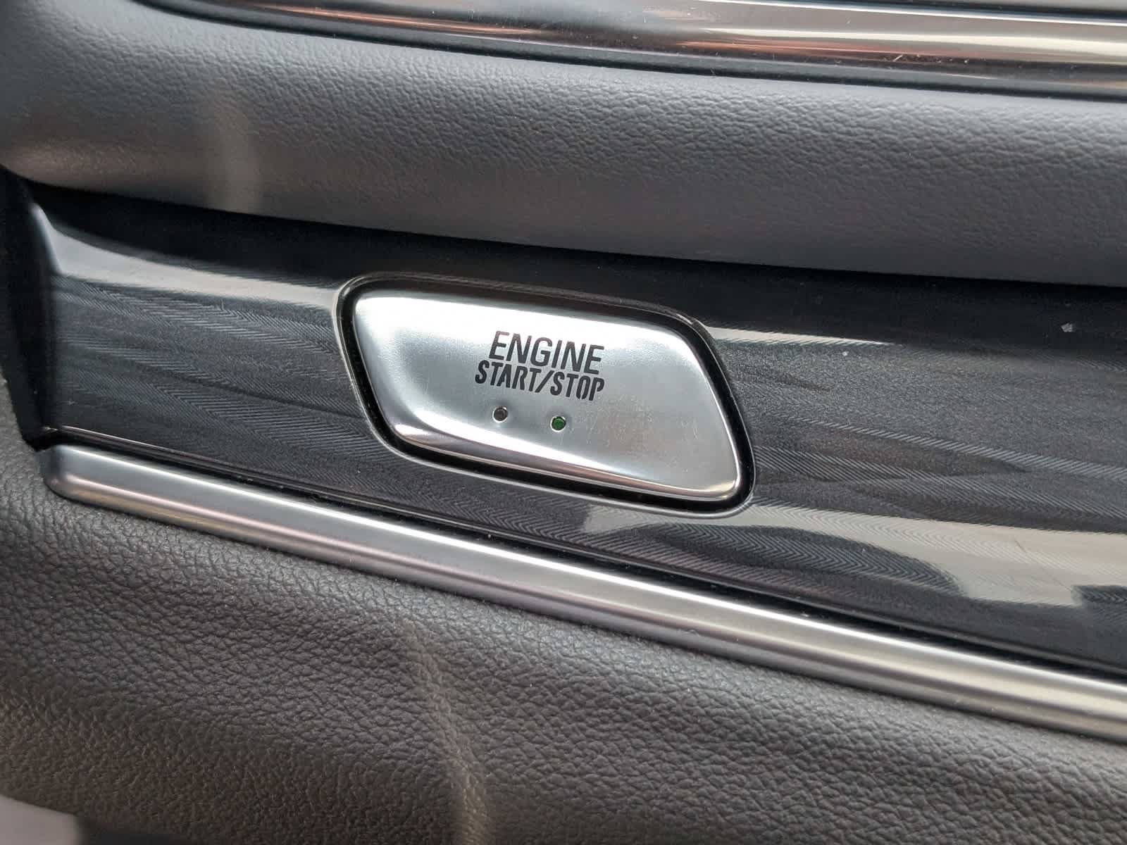 Used 2020 Buick Enclave Essence w/ Sound and Sites Package FWD image 26