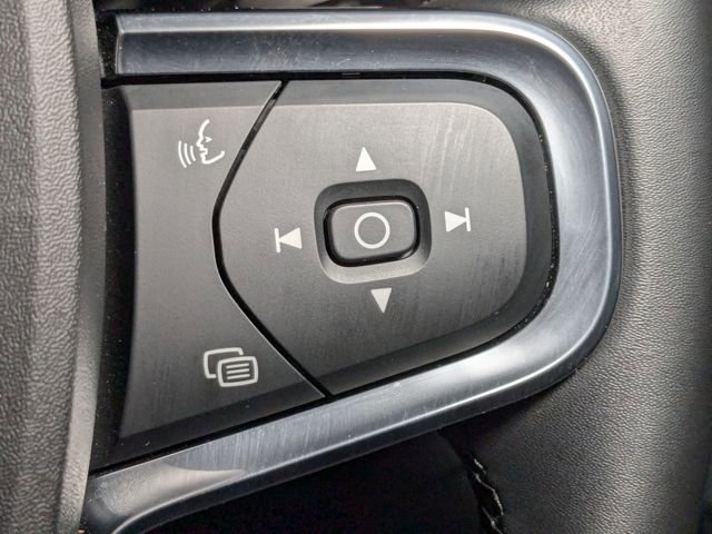 New 2025 Volvo XC40 B5 Ultra w/ Climate Package image 19