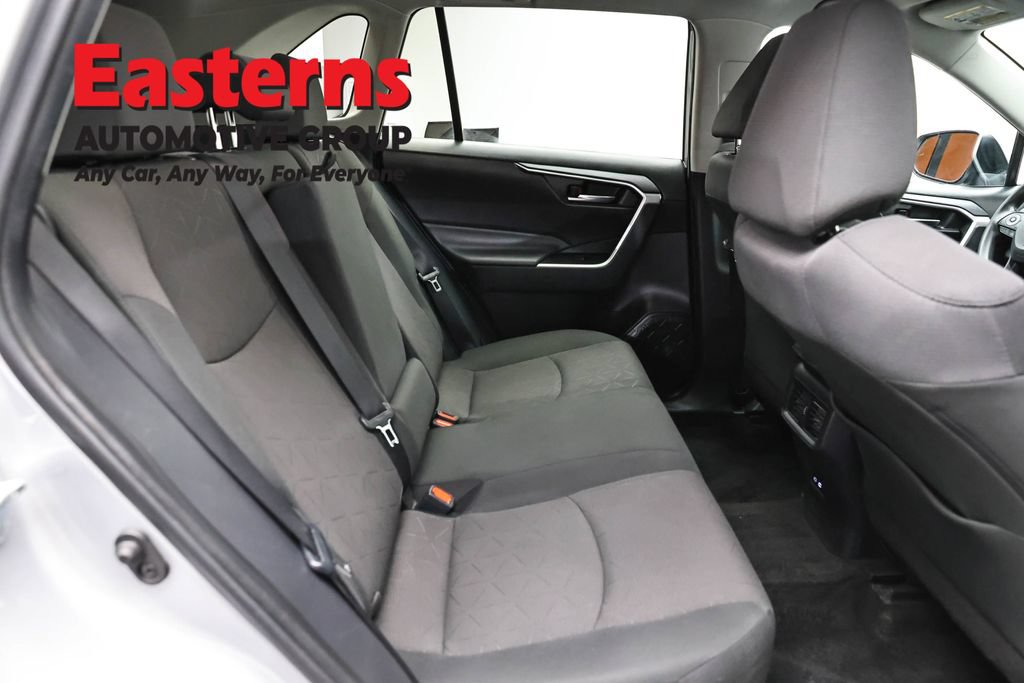Used 2024 Toyota RAV4 XLE AWD/4WD image 21