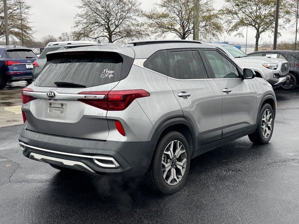 Used 2021 Kia Seltos EX image 3