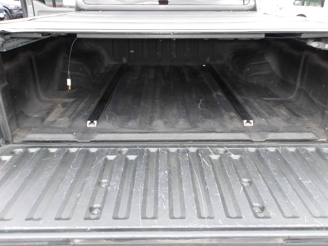 Used 2008 Nissan Frontier LE w/ Tow Hitch Pkg AWD/4WD image 11